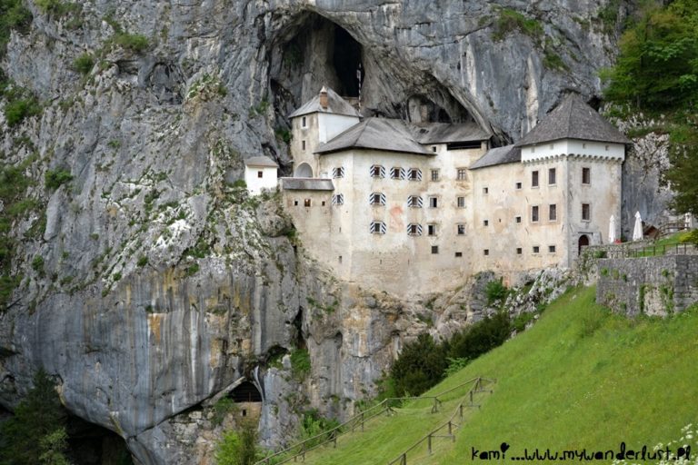 Predjama Castle