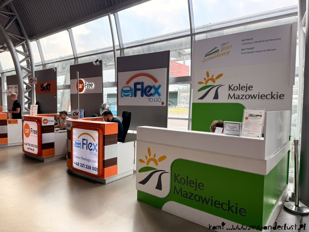 modlin airport to warsaw