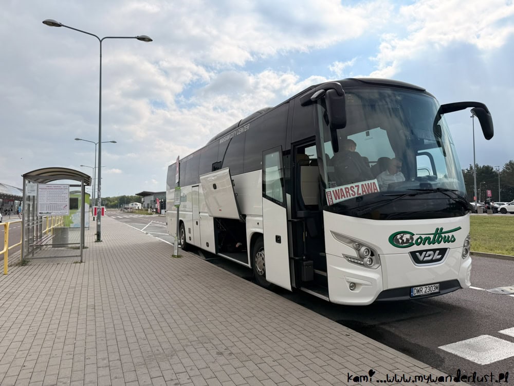 modlin airport to warsaw