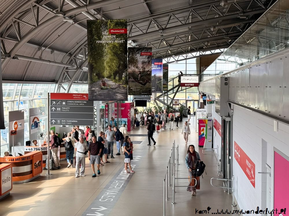 modlin airport to warsaw