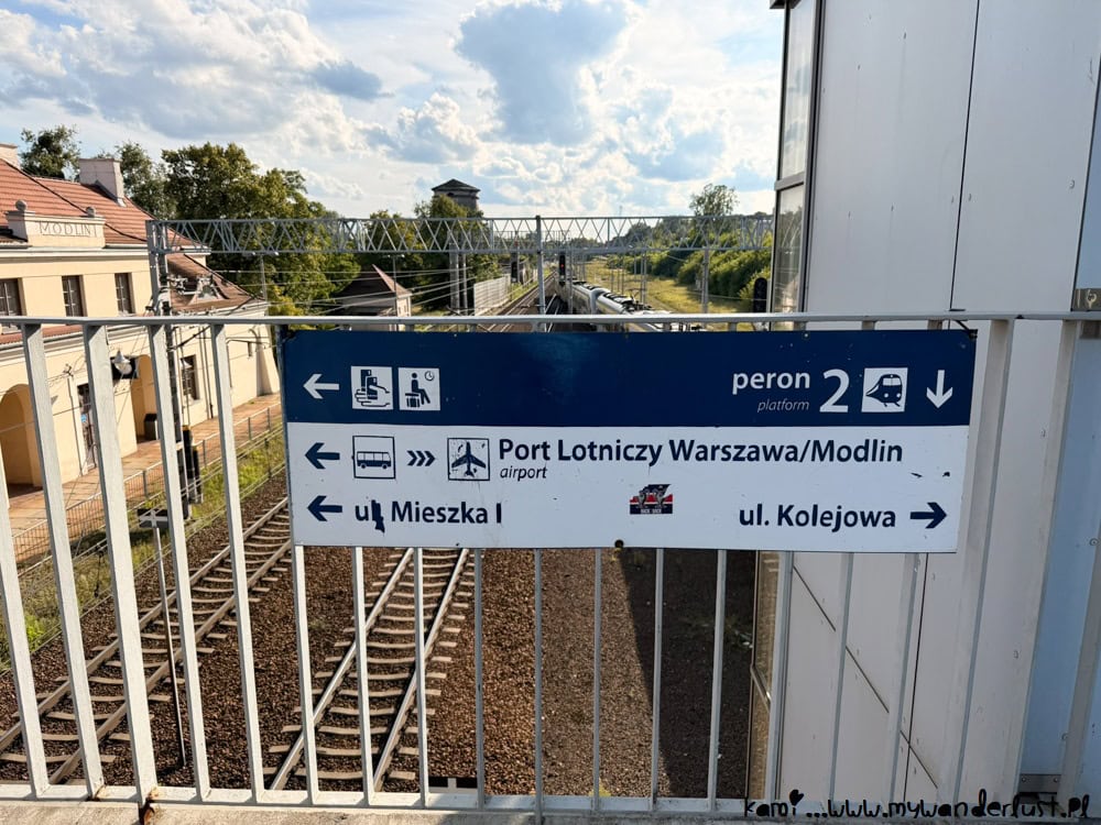 warsaw to modlin airport